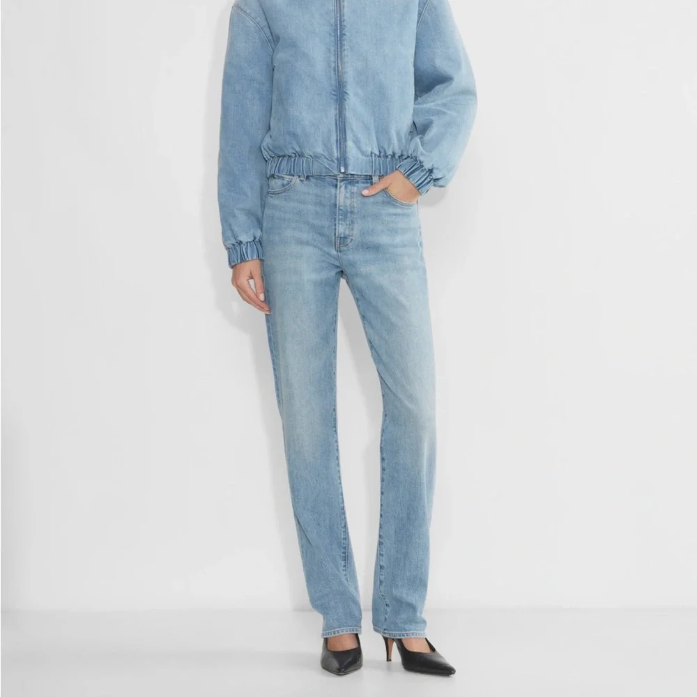 NEW Aritzia The '90s Sculpt Mid-Rise Straight Jean - Picture 2 of 5